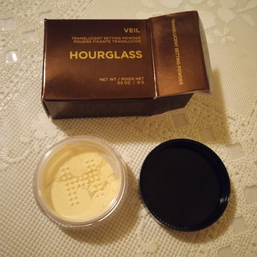 🆕 Hourglass Veil Mini Translucent Setting Powder, Size .03 oz., New
